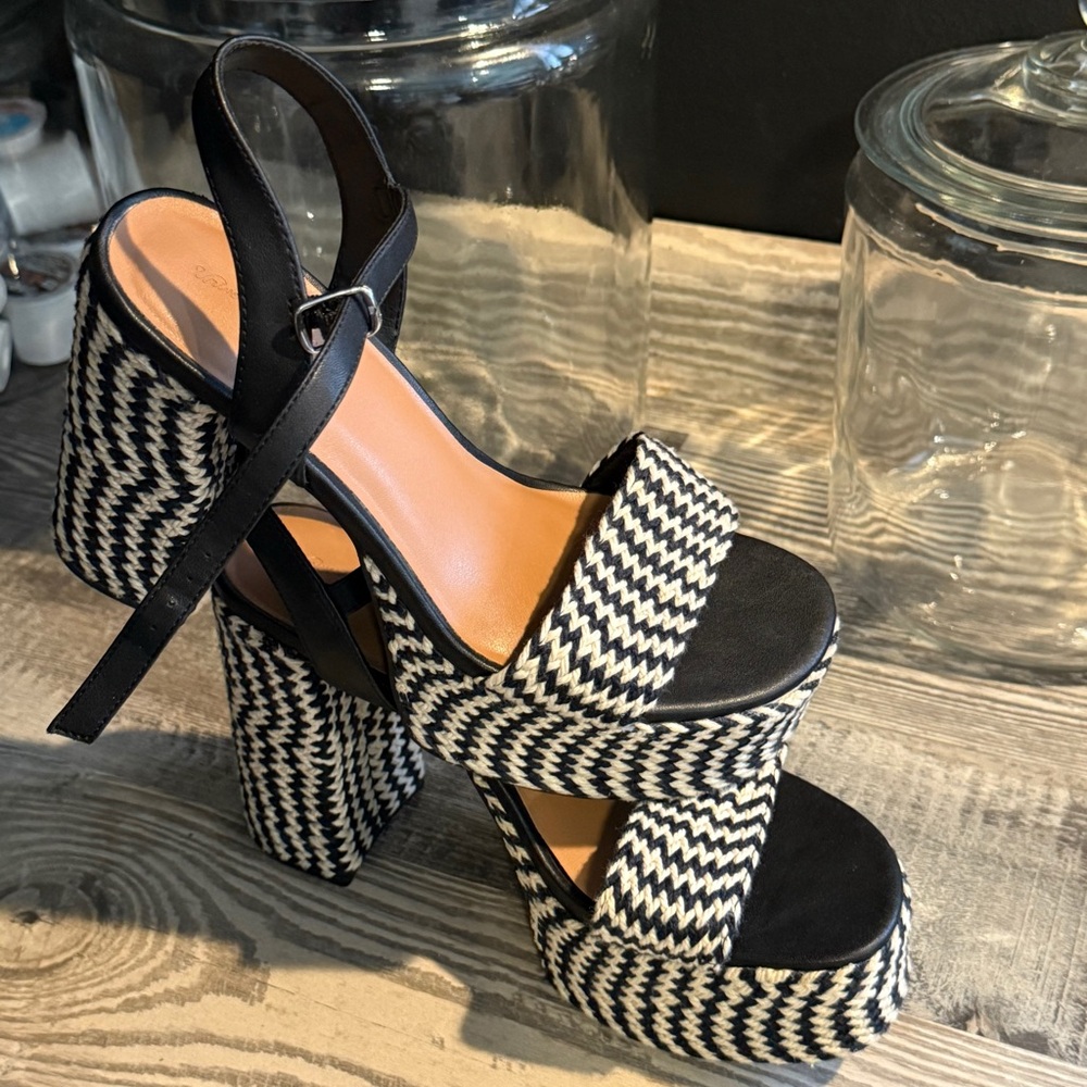 . Universal Thread Zig Zag Black & Off White/Crea… - image 8